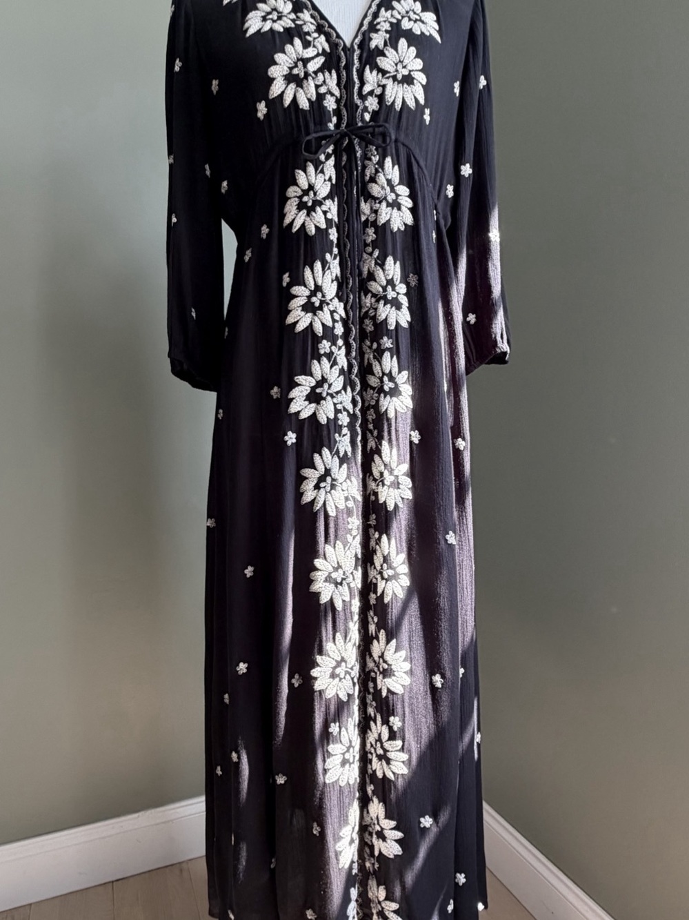 Free People Embroidered Fable Midi Dress Floral Black & White Size xs